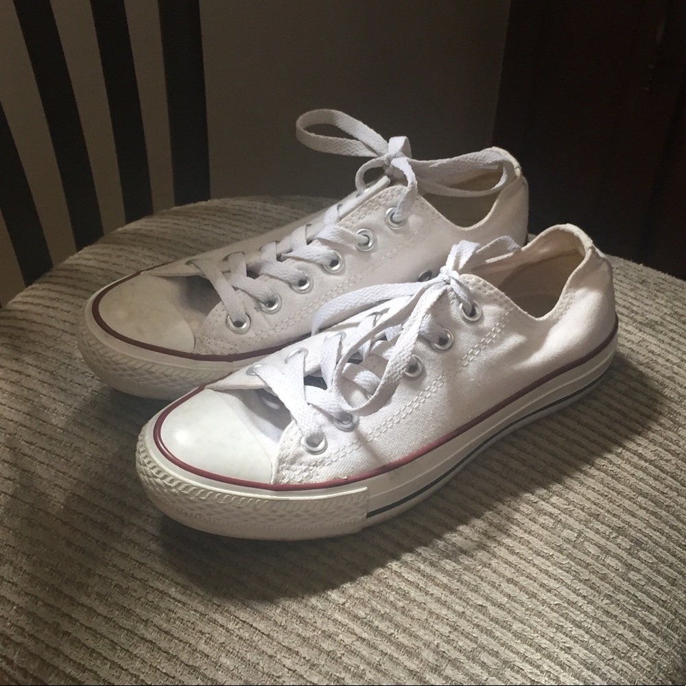 White converse - Picture 1 of 7